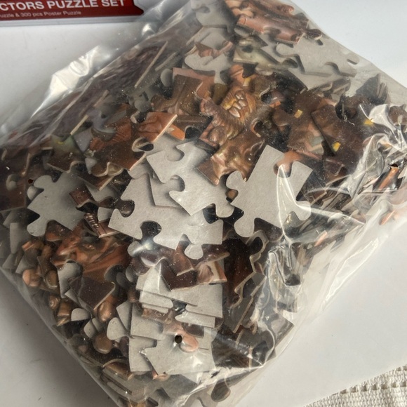 Star Wars Puzzles in Collector Tin - Picture 12 of 12